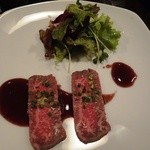 酒盃 - 黒毛和牛の叩き(600円)