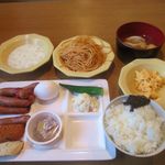 ココス - 水餃子美味しい　パスタ味なし　タマゴは生　スタッフ好感