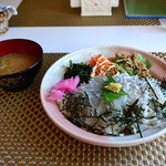 VOYAGE - 生しらすと釜あげの二色丼