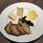 ル ボークープ - コンテ、カマンベール、マンステール