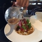 Noi Thai Cuisine - 注がれます