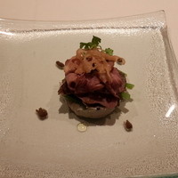 ラッフィナート - 牛タンと根菜のサラダ燻製した牛タン美味しかったです。