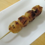 つくし屋 - 醤油だんご65円