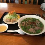 Hello! Vietnam Restaurant - 牛肉のフォーセット８００円