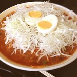 茅橋らーめん - スタミナラーメン☺︎ネギで見えませんがその下にはモヤシ、豚肉、キャベツなどなど具沢山で大満足！