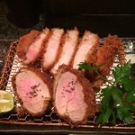 とんかつ マンジェ - 東京Ⅹ、特上ヘレカツ　アップで！