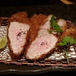 とんかつ マンジェ - 鹿児島黒豚、特上ヘレカツ　アップで！