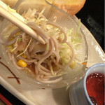 まつや - サラダには蕎麦入り♬