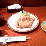 ぽん多本家 - 『ｶﾂﾚﾂ』と『ご飯・赤だし・おしんこ』のｾｯﾄ