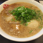 ますたにラーメン 日本橋本店 - ラーメン並に煮玉子