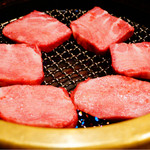 SATOブリアン - 牛タン焼いてます♪( ´▽｀)