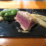 アリーブ 盛岡店 - 宮古産　鰹のグリエ　焼きなすのソース（断面図）