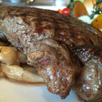 ビュッフェレストラン スリユン - サーロインステーキアップ