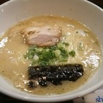 ひかり亭 - とんこつラーメン(550円)