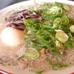 博多ラーメン なみへい - 博多ラーメン＋煮玉子