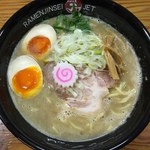 ラーメン人生JET600 - 鶏煮込みそば（750円）＋味玉（100円）