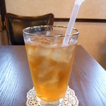 Kou Cha To Yaki Gashi Thi Supuringu - 水出し紅茶　350円（ケーキとセットで50円引）