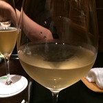 くろぎ - 白ワイングラス