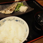 Ineya - 焼き魚朝食