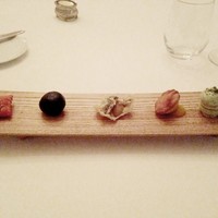 La Cime - これから始まるコース料理へのワクワク感を、大いに煽る前菜です。