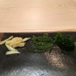 すし匠 齋藤 - 三陸わかめ、海ぶどう、ガリ
