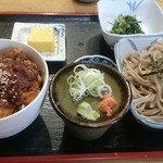 たぬき庵 - ミニ丼セット￥800(軽く一人前は有ります、どちらも)