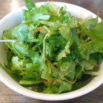 松記鶏飯 - バクチーサラダ