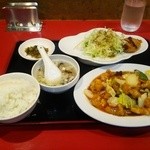 大蓮香 - 酢豚定食680円