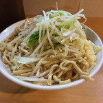 豚星。 - ミニラーメン（野菜・ニンニク￥650）