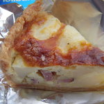 テトラ コンタ - じゃがいもとベーコンのキッシュ（？）