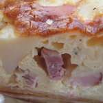 テトラ コンタ - じゃがいもとベーコンのキッシュ（？）