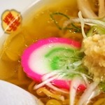 ラーメン信月 - しょうがラーメン：しお（かまぼこ）