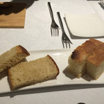 リストランテ サクラ - 林檎の酵母を使った自家製パン