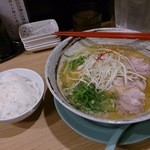 布施 細見商店 - 【2015.11.06】金の麦味噌らーめんとライス小