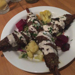 牛肉と羊肉のケバブ