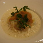 烏賊と雲丹・玉葱のカルボナーラ仕立て、グリーンピース添え