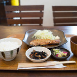 鎌あいな - 豚ロースステーキ定食