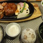 レストランCHIDORI - 2012.09.28　　デミグラスハンバ-グとから揚げ