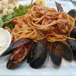 Rigoni's Bistro - 料理写真:Calamari fritti and Spaghetti tutto mare