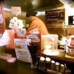 めだかタンタン - 初めてカウンターのガンダム君の真ん前に座りました【2015年11月10日に投稿分】