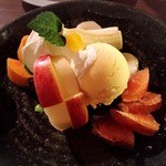 Sakura Diya - フルーツいっぱいあんみつアイス