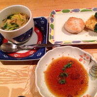 素敵亭 - 左は茶碗蒸し！美味い。右はホタテバター、イカ衣焼き。