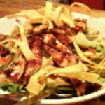 ババ・ガンプ・シュリンプ 大阪店 - BBQチキンサラダ