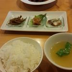 啓徳 - ごはん、スープ、前菜