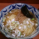 辛めん坊 わ - 中華そば500円。チャーシューは無い。