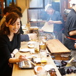 かぶと - 盛り上がる店内（了承済み）