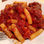 リガトーニ 豊西牛テールのトマトソース煮込み