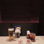 新宿ごちそうビル - まずは、ビールとウーロン茶でかんぱ～い！ 