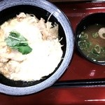 多賀サービスエリア（上り）スナックコーナー - 近江鶏の親子丼：730円