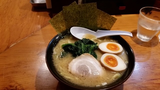 横浜家系ラーメン 檜家 よこはまいえけいラーメン ひのきや 渋谷 ラーメン 食べログ